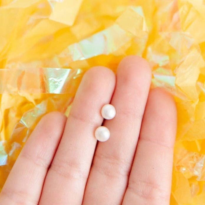 Pearl Hypoallergenic Studs