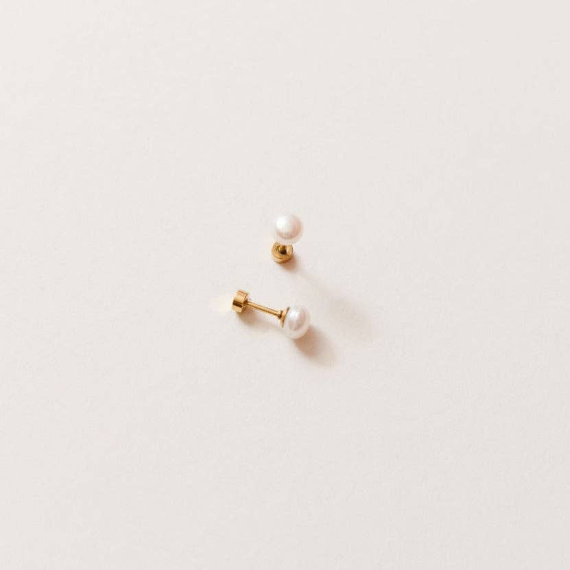 Pearl Hypoallergenic Studs