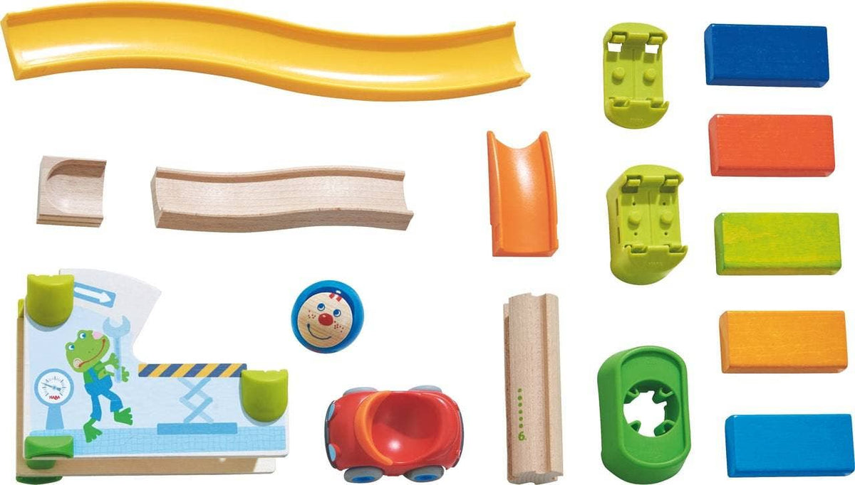 Kullerbu Jump into Car Dominos